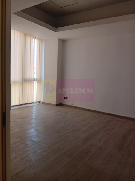 Spatiu birouri/ comercial, 90mp, open space, utilitati incluse